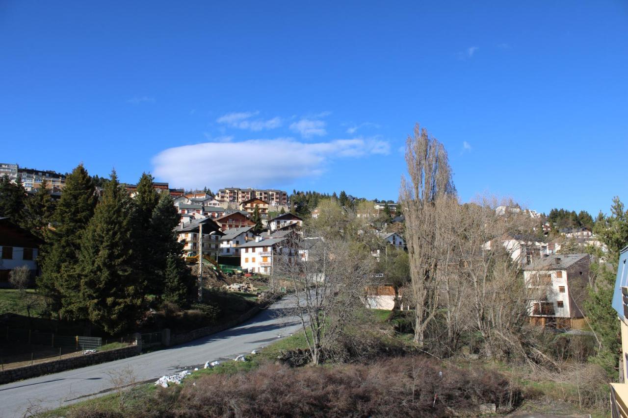 Studio Isard, Wifi Et Parking Gratuit, Navette Gratuite Au Pied De La Residence, Possibilite Forfait Menage Et Location Linge De Lit Et Toilette, A 10 Minutes A Pied Du Centre Ville Font-Romeu-Odeillo-Via Exterior photo